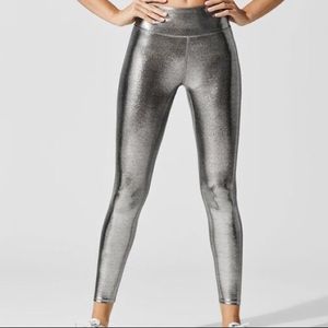 NWOT Heroine Sport workout pants M